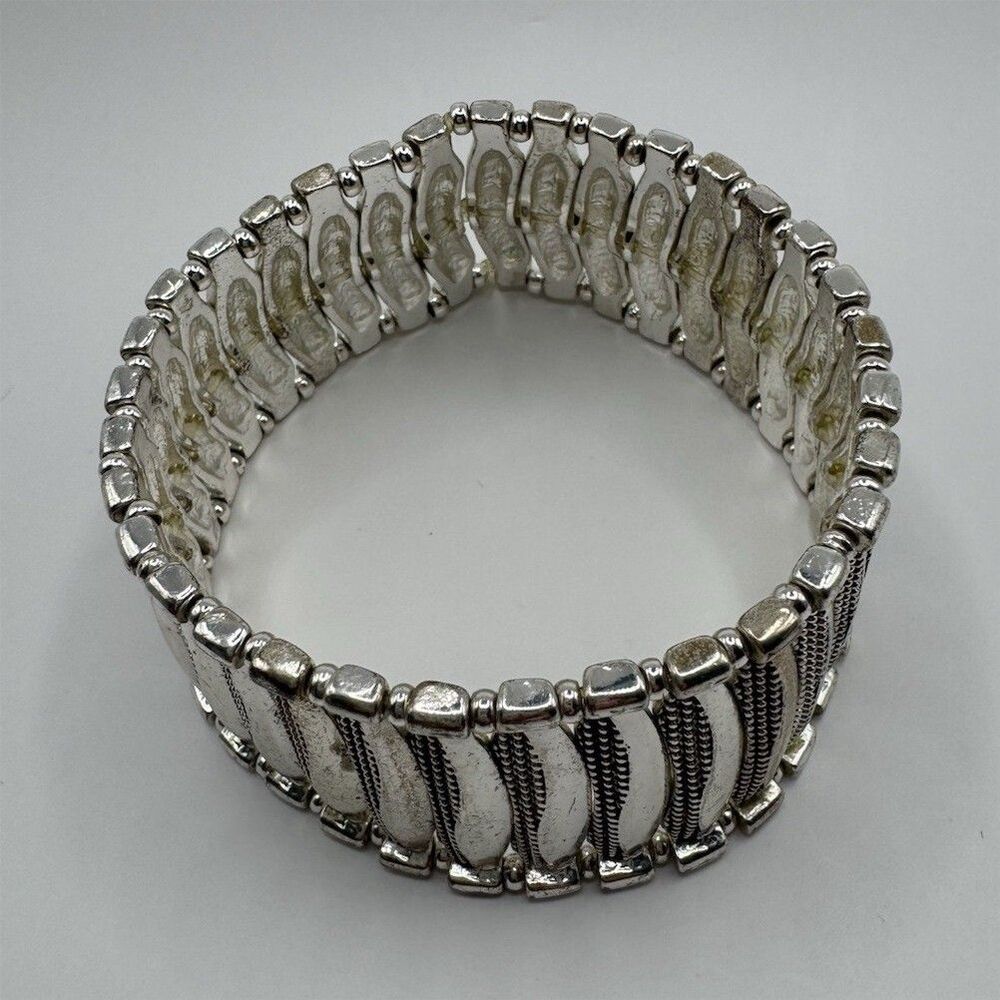 Silver Tone Stretch Link Bracelet Textured Metal 2.5 Inch Diameter Round 64 GM